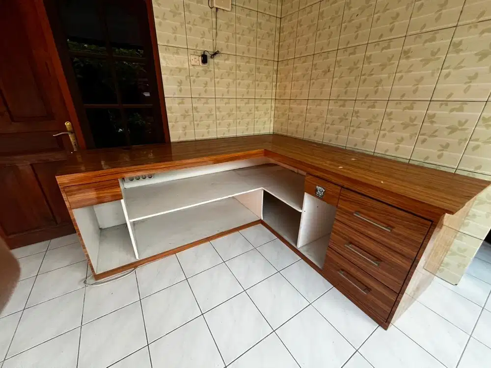 Di jual meja kasir