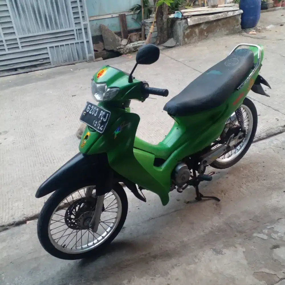 Jual motor suzuki smash th.2004 ss stnkn dan bpkb
