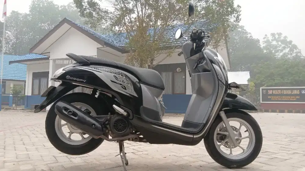 Dijual Scoopy 2017
