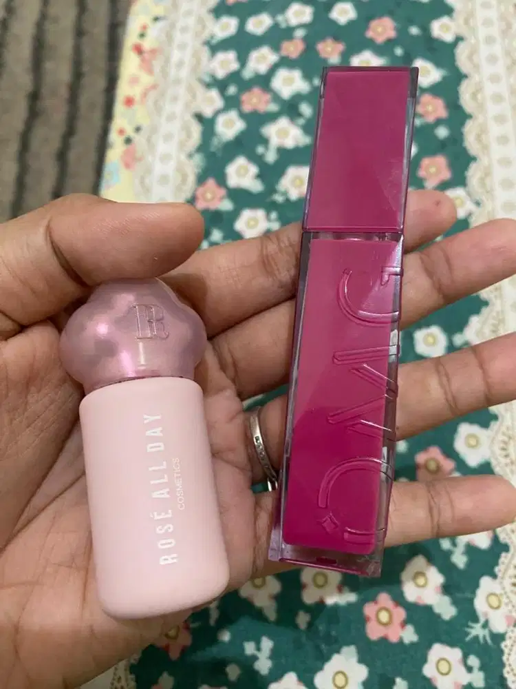 jual murah lipstik nya,baru 1x pakai