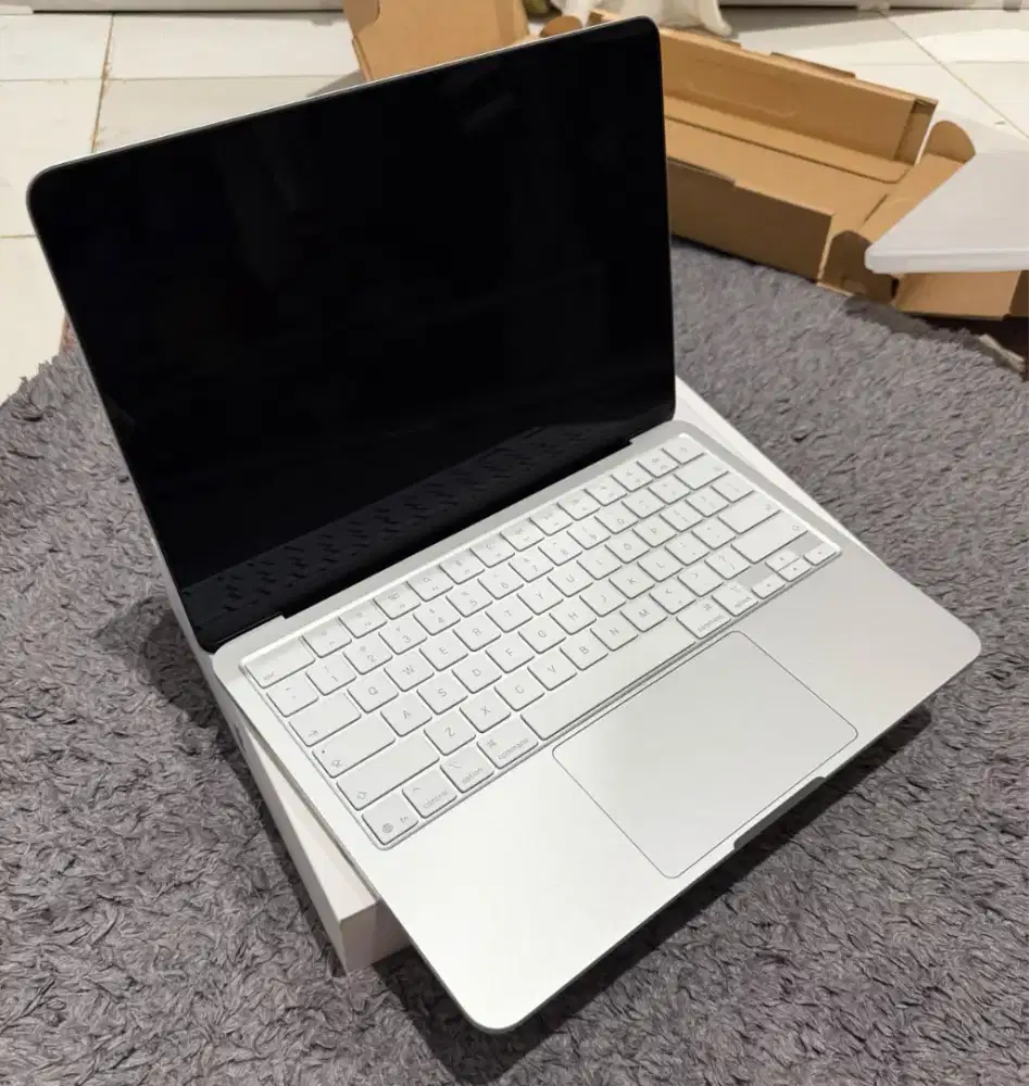 Macbook Neo 8/256 ibox