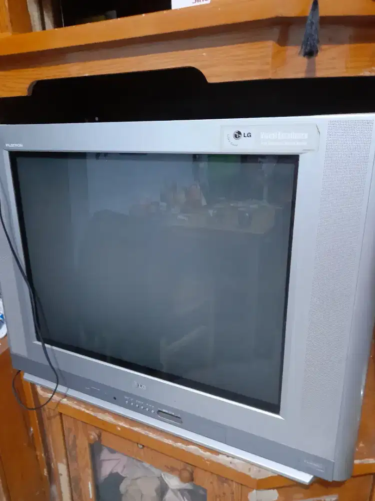 Di jual kulkas dan tv 21/29 in