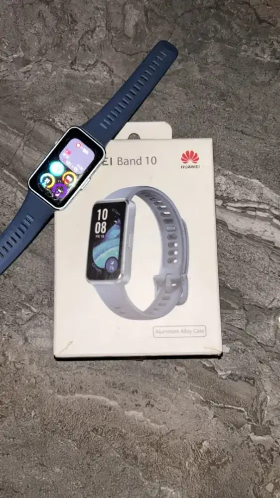 Huawei band 10.