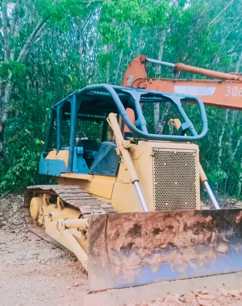 Dozer Komatsu D85ss