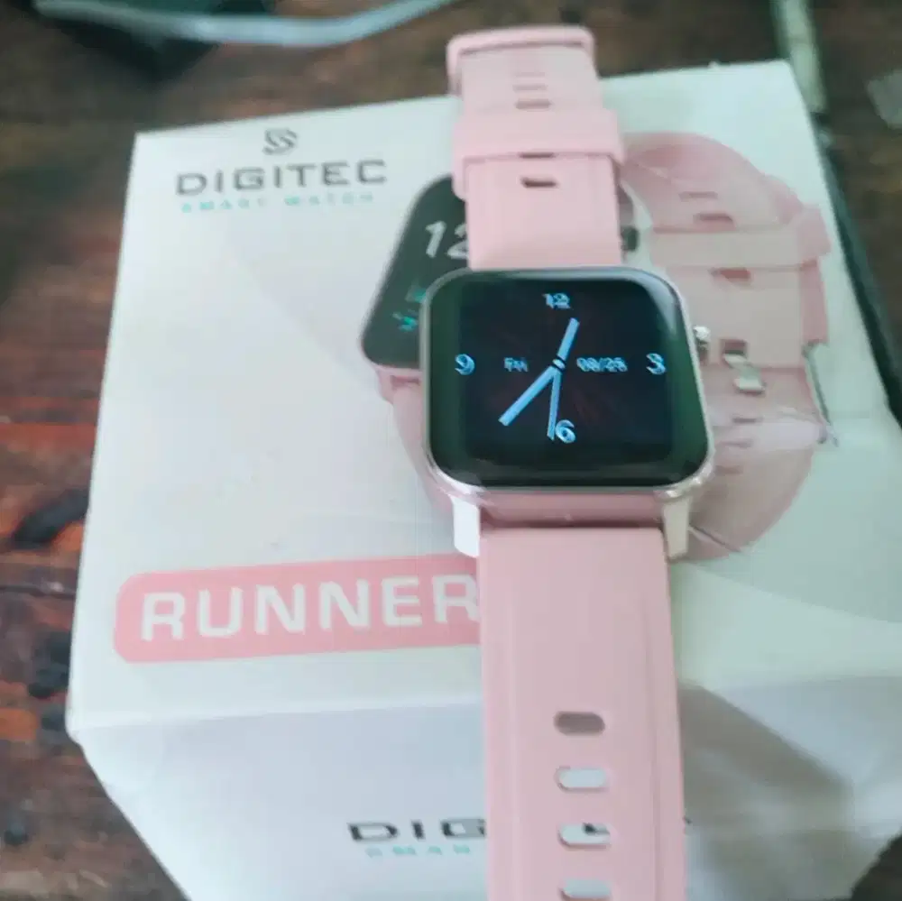 DIGITEC RUNNER JAM TANGAN SEKEN SMART WATCH TOUCHSCREEN STRAP - PINK