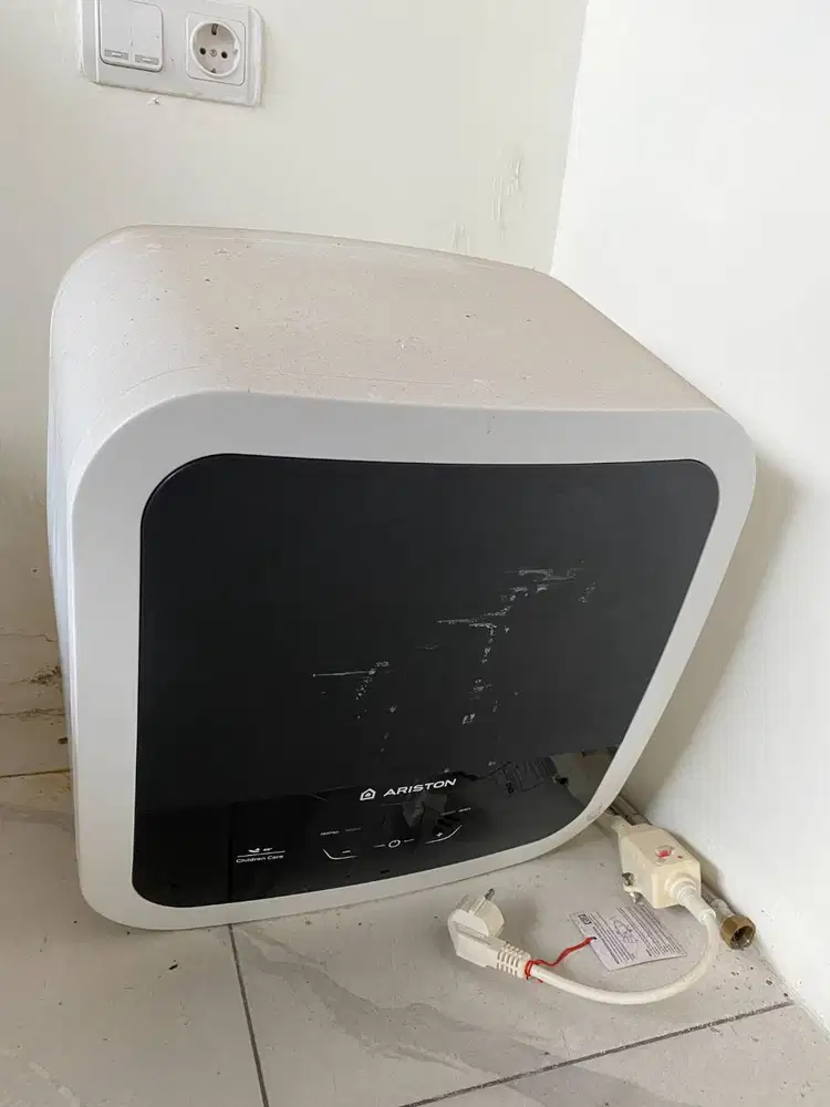 Ariston Water Heater Andris 2 LUX 30 Liter