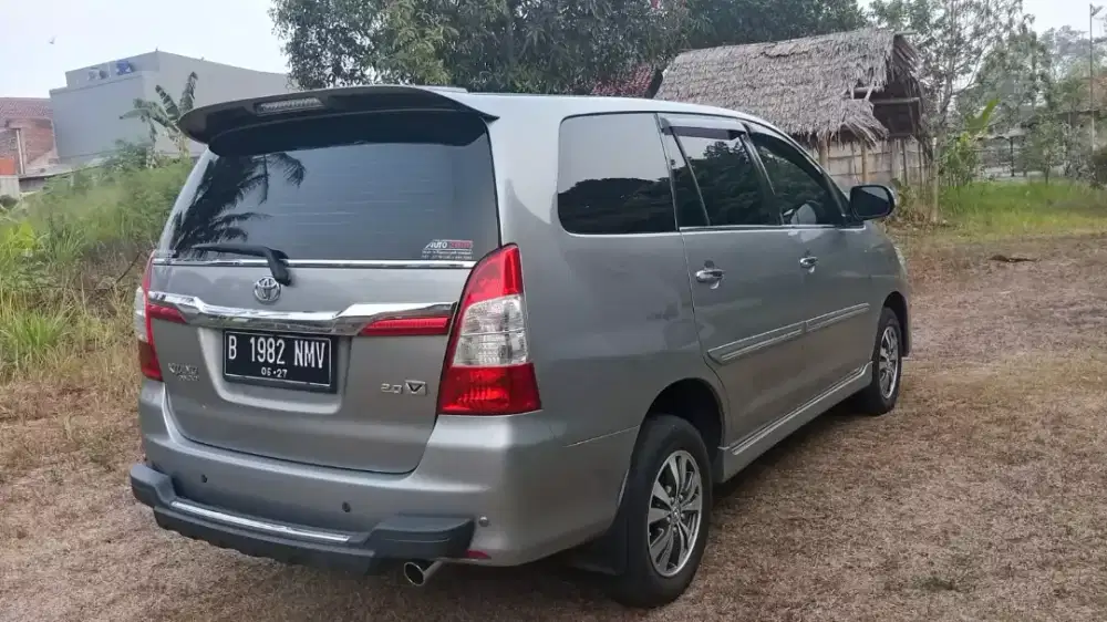 Toyota Innova V Matic 2014 istimewa