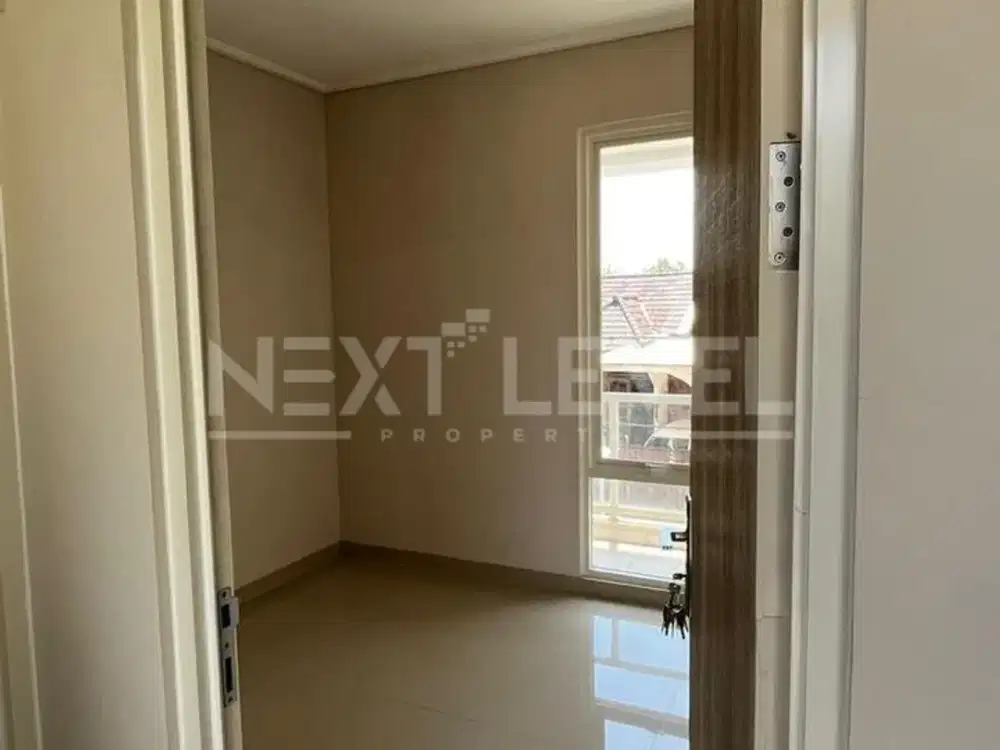 RUMAH 2 LANTAI 2 KAMAR DI DIAMOND PARK WARU  DEKAT JUANDA! SIDOARJO.