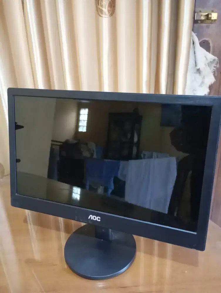 Monitor LED AOC 16inc Wude
