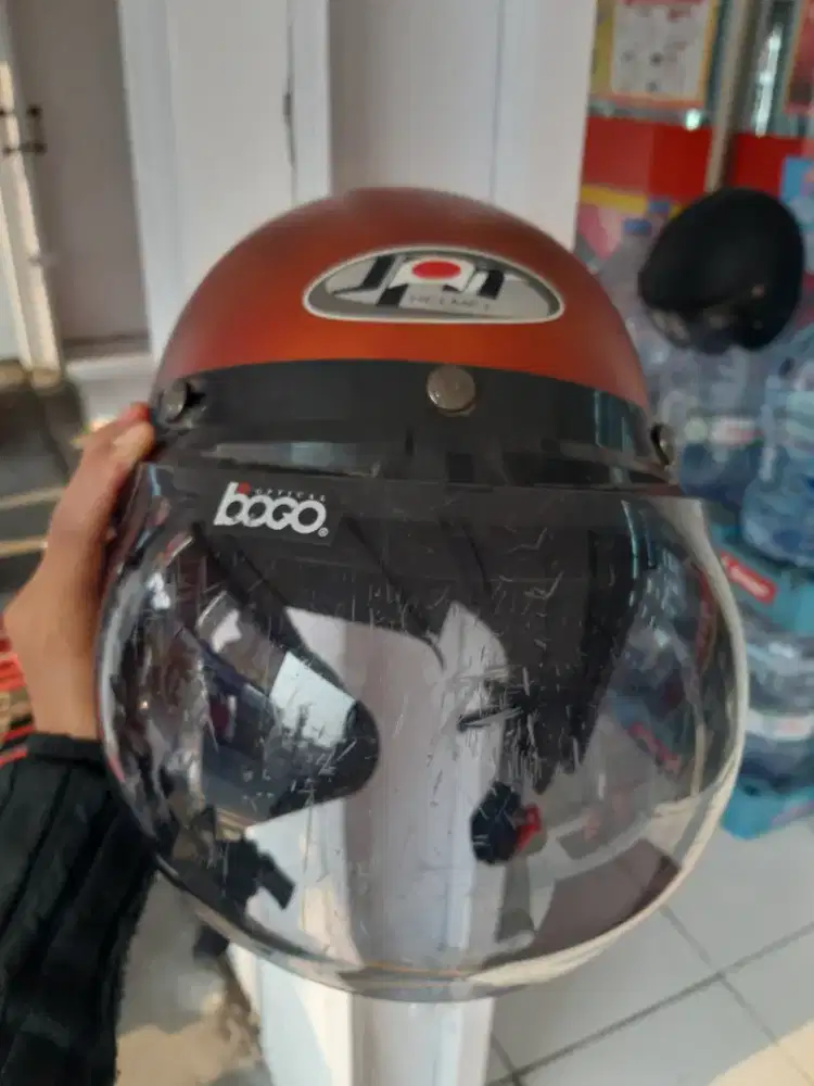 Helm BOCO merah