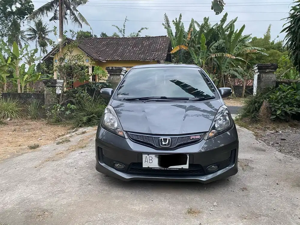 Dijual Honda Jazz Ge8 AT th 2013