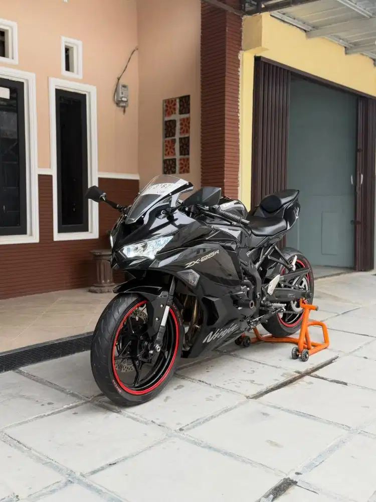 DIJUAL MOTOR PRIBADI ZX25R MODEL TERBARU SPEDO TFT