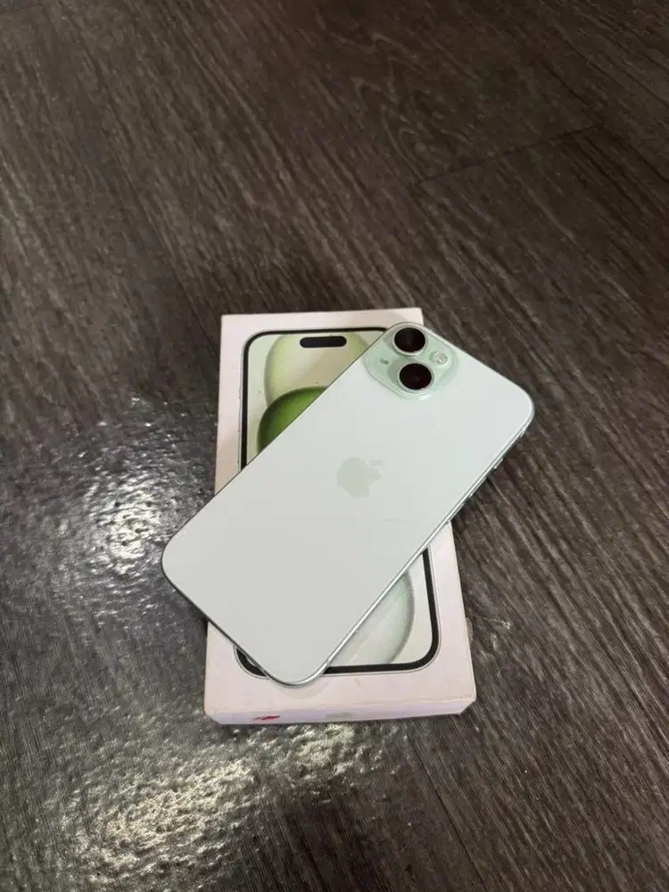 iPhone 15 128gb ibox hijau