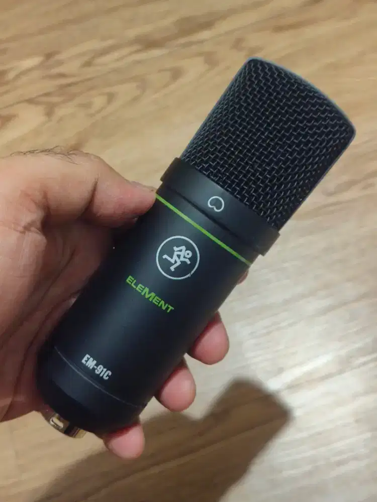 DIJUAL MICROPHONE MACKIE EM-91C