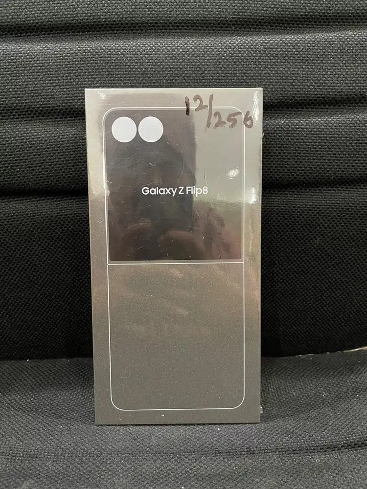 New Samsung Flip 8 256