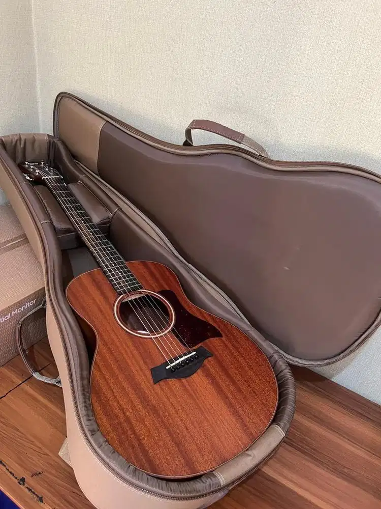Taylor Gs Mini second like new