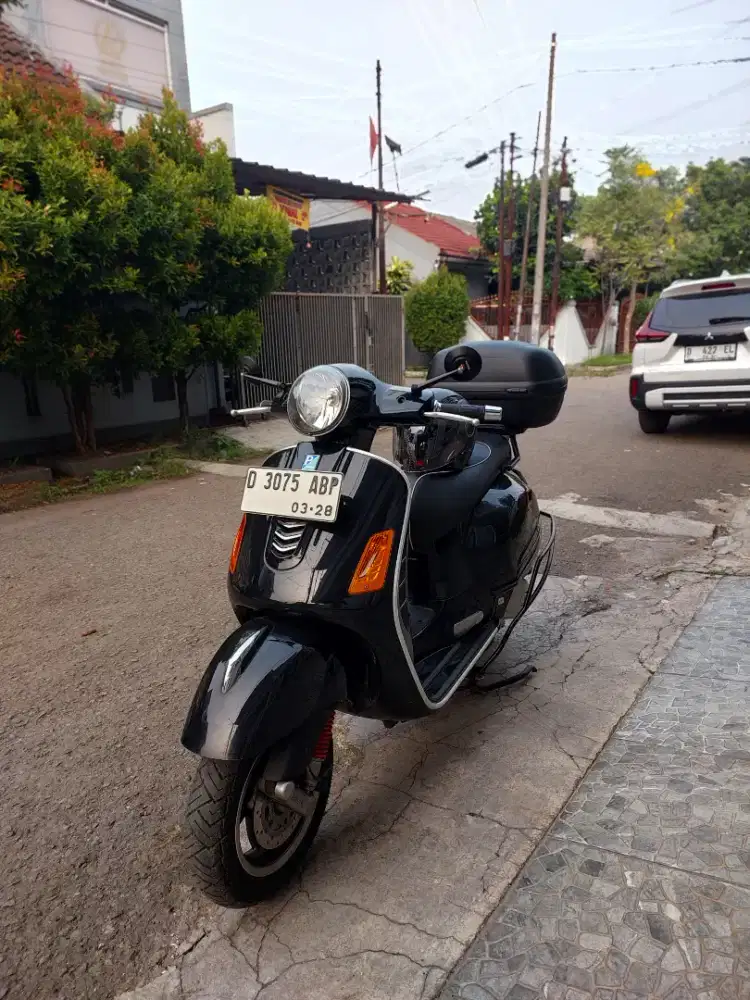 Vespa GTS Super 150cc i-get ABS 2018 Low km.16Rban BT Xmax