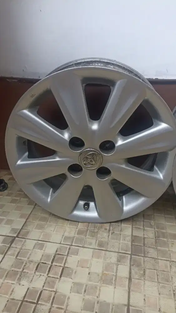 Velg OEM Yaris Bakpao 2012 pcd 4x100