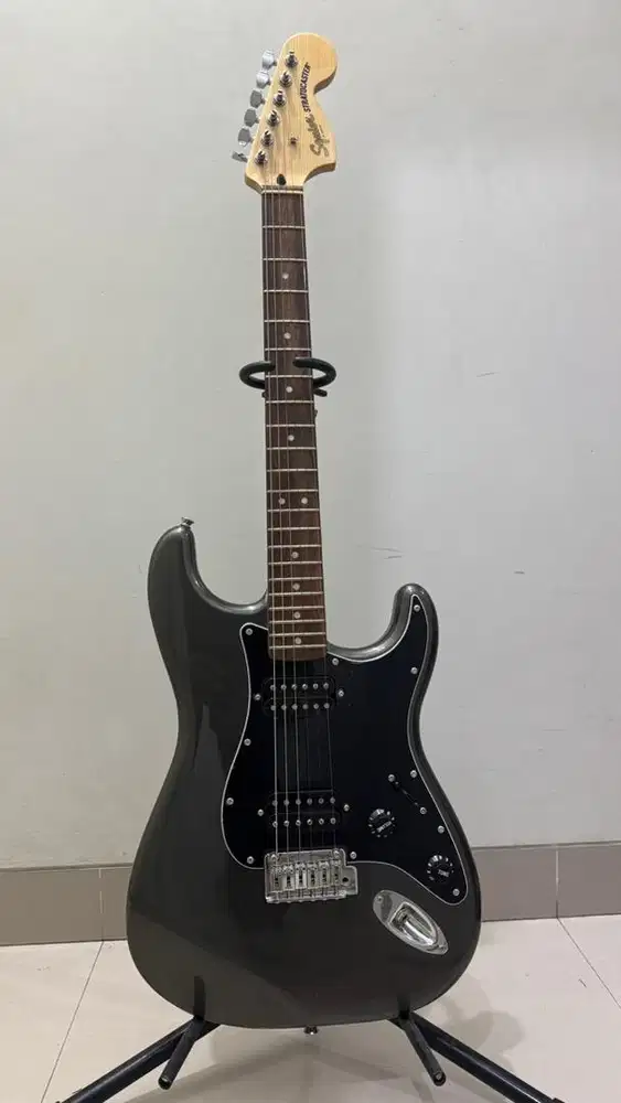 Gitar Squier Stratocaster
