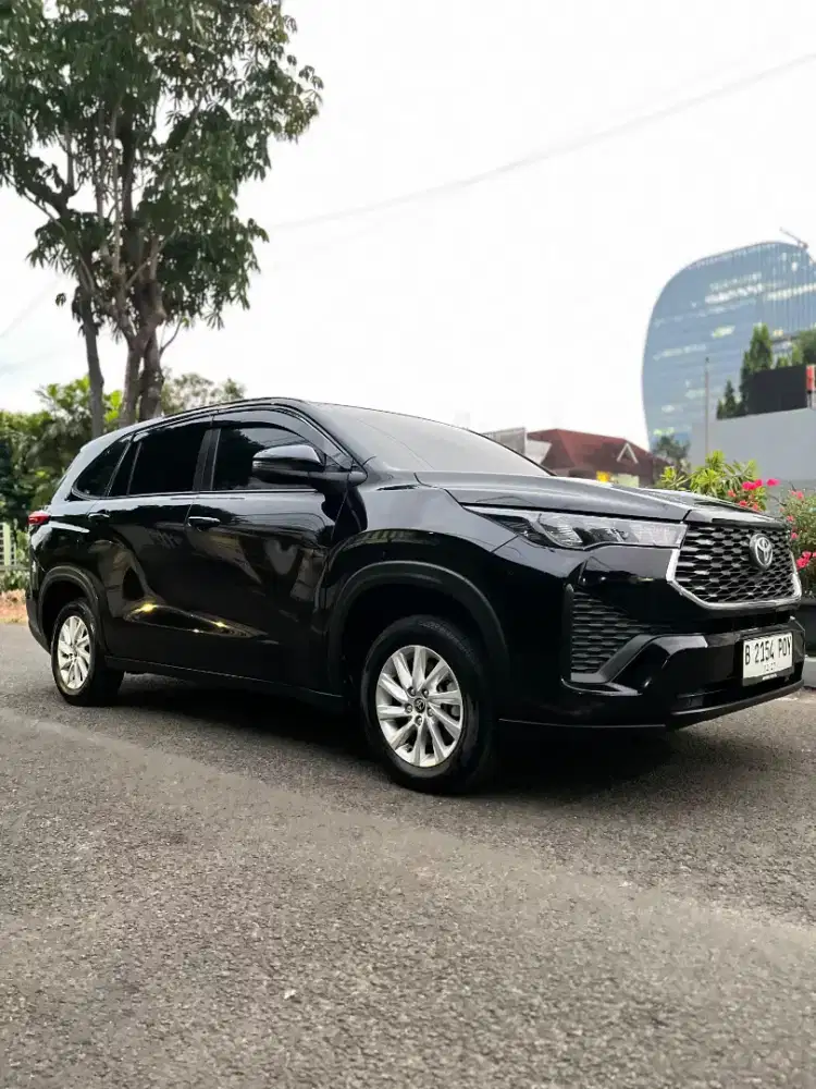 Toyota kijang innova zenix kondisi mulus terawat