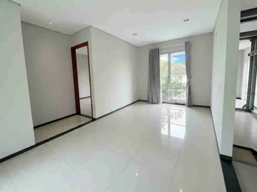Rumah Mewah Dukuh Patra Ada Private Pool Siap Huni