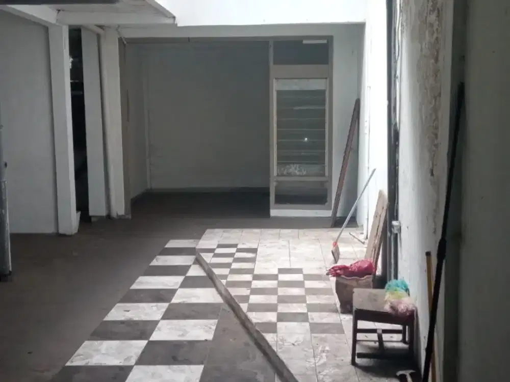 Dijual/Disewakan Ruko 1,5 Lt di Main Road Pungkur, Ciateul Ref.04442