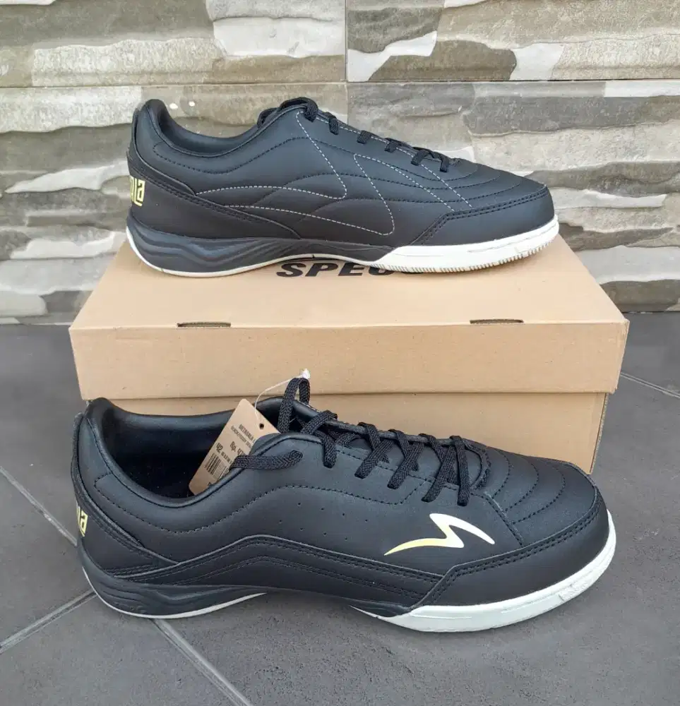 Sepatu Futsal Specs Metalasa Original