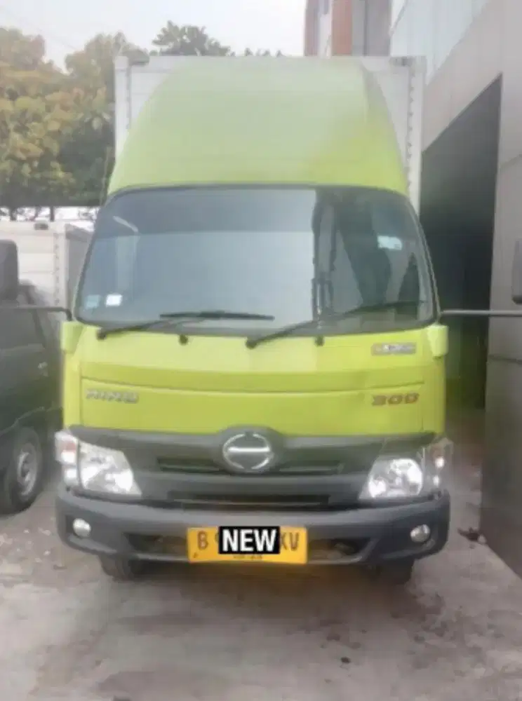 HINO.DUTRO.136.HDL.2022
