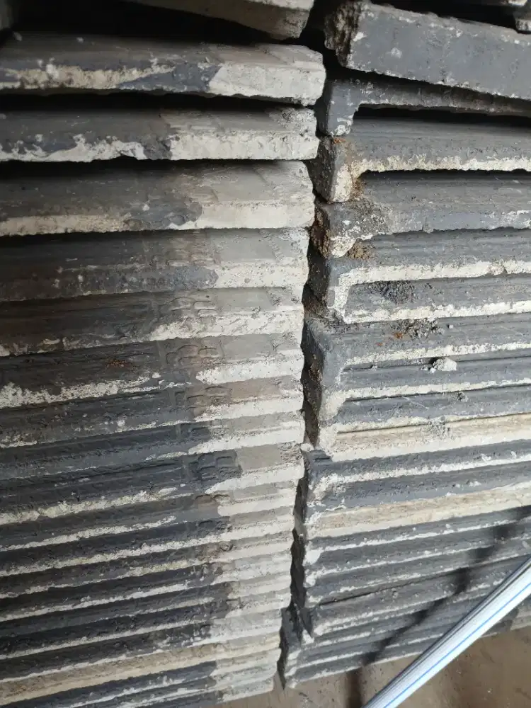 Genteng beton semen ex perumahan