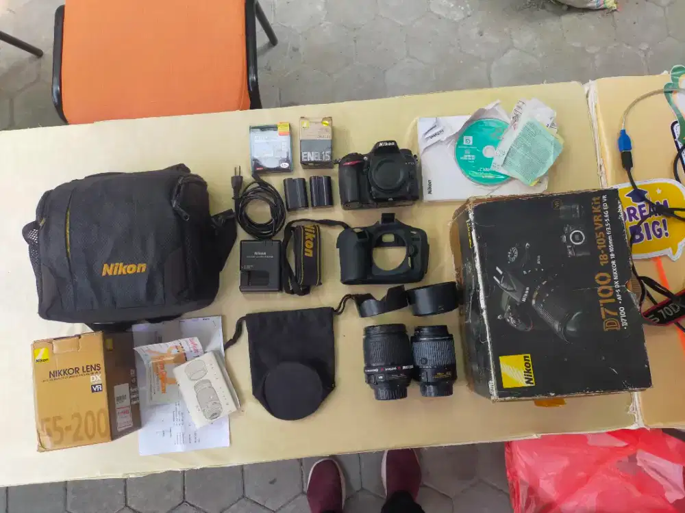 Jual BU Hari ini camera Nikon D7100+lensa 18-105mm