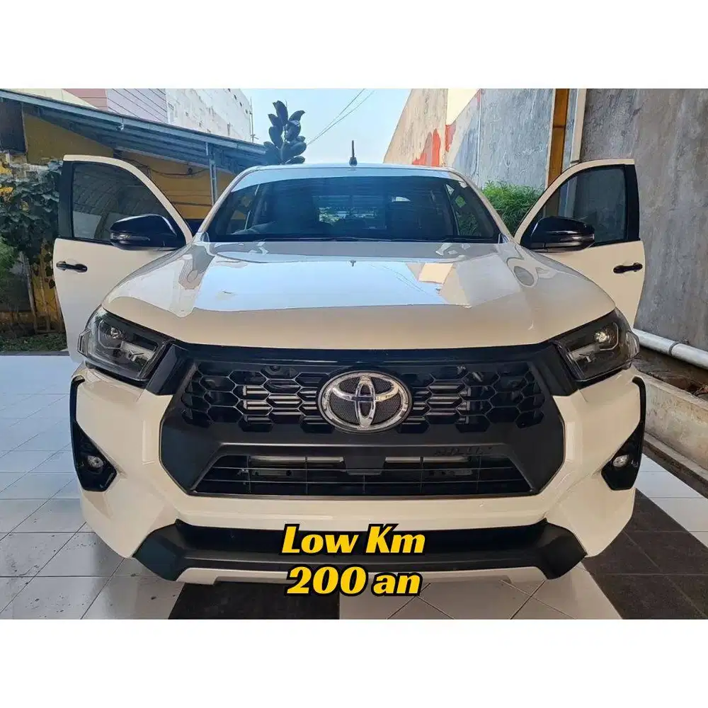 JARANG ADA - TOYOTA HILUX 2.4 V DCAB 4x4 — AT 2025
