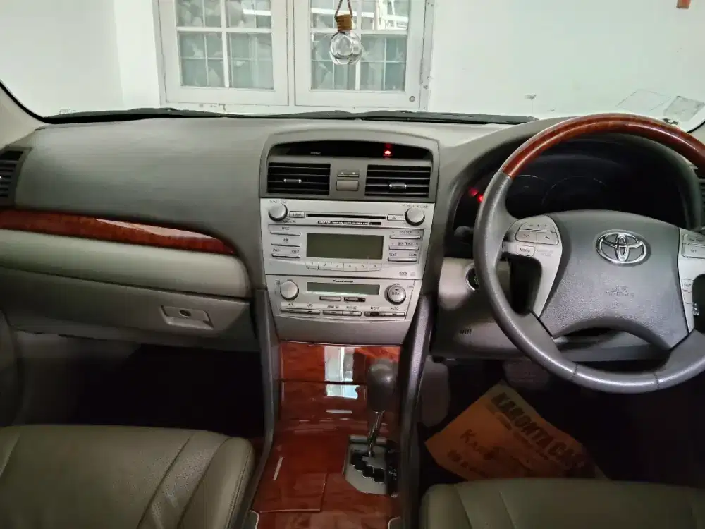 Dijual Toyota Camry 2.4V AT