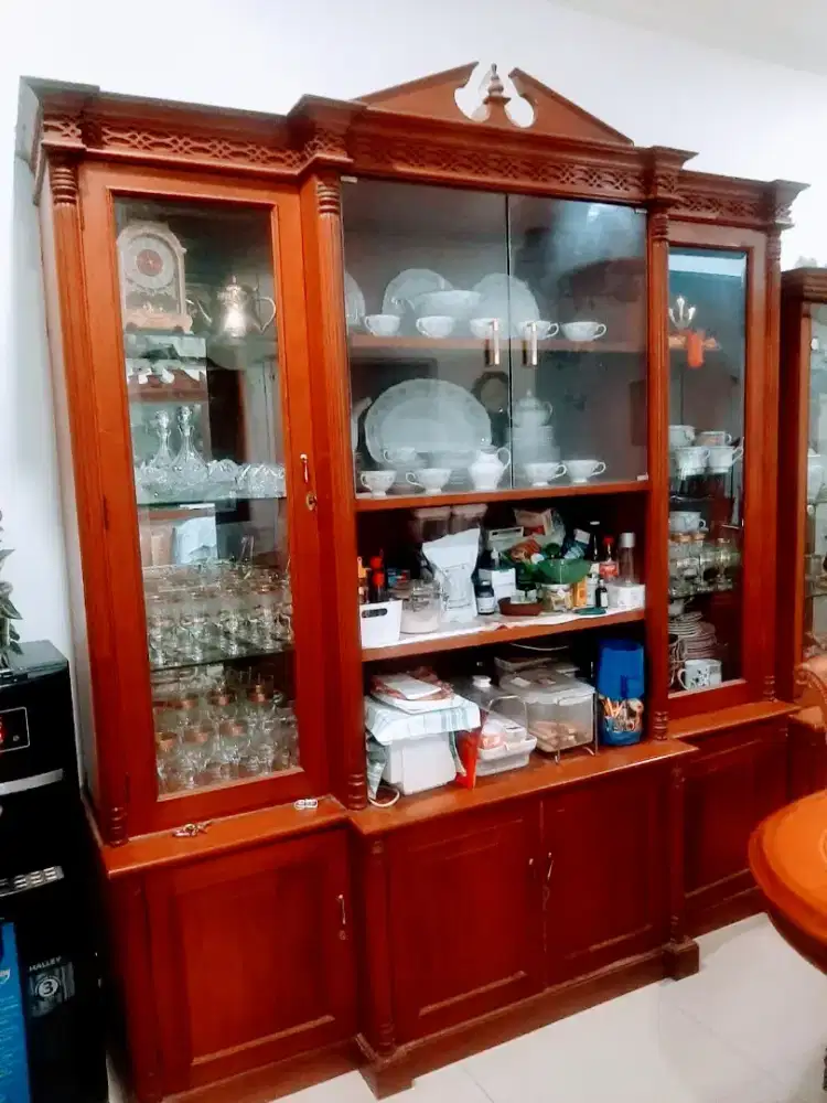 Lemari Klasik (Second Hand)
