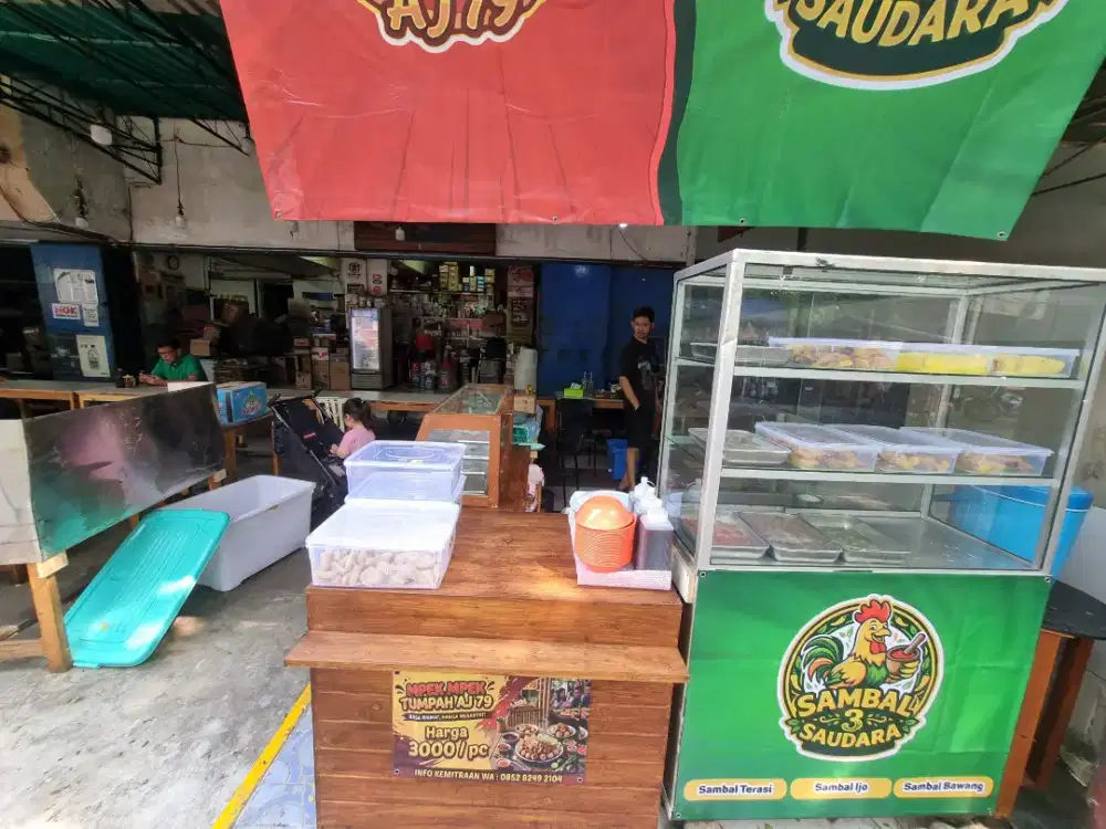 Etalase Kaca Ex Jualan Ayam Goreng