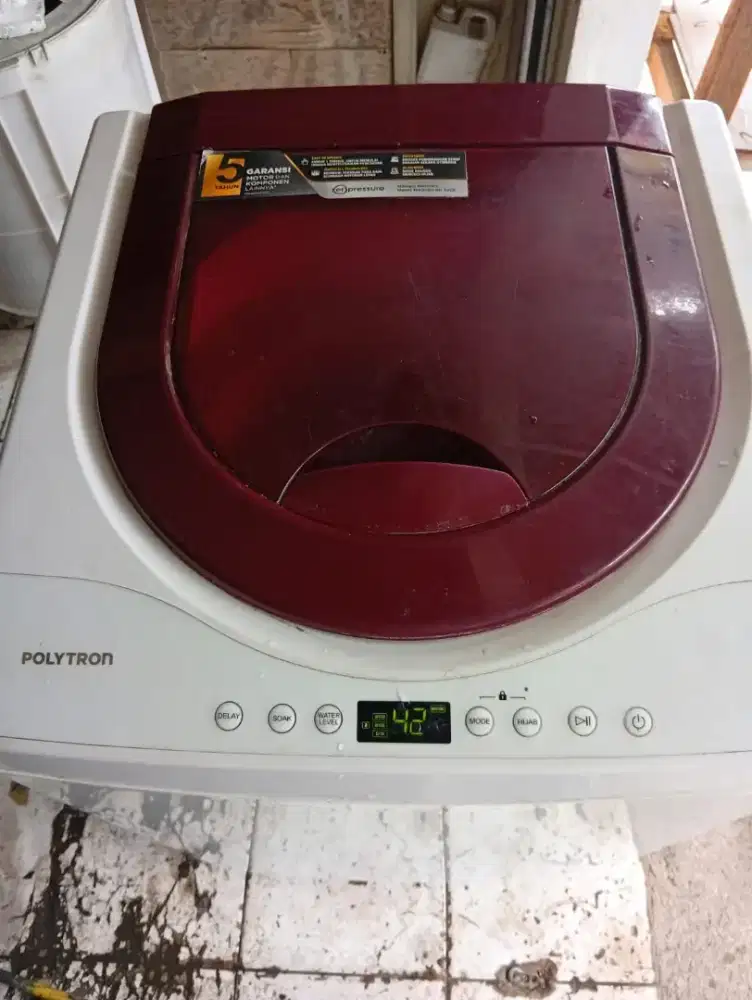 Mesin cuci digital Polytron Mulus Normal