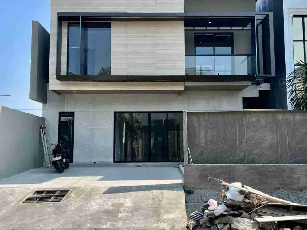 Rumah Baru Mewah Modern Dengan Kolam Renang Dalam Ring Road hanya 2 Menit dari sekolah Al Azhar & 1 Menit dari kampus UNJAYA dan UNU
