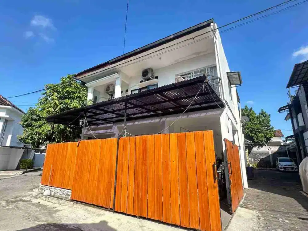 Rumah Bagus 2 Lantai Dalam Perumahan Di jl. Palagan Dekat HYATT, Kampus UGM Dan Pusat Kota Jogja