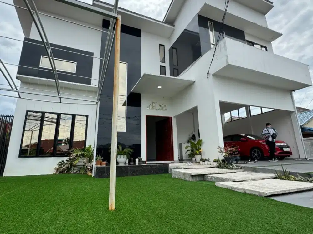 Rumah Mewah Bergaya Modern Eksklusif di Kawasan Strategis Pontianak Kota - Bonus Perabot