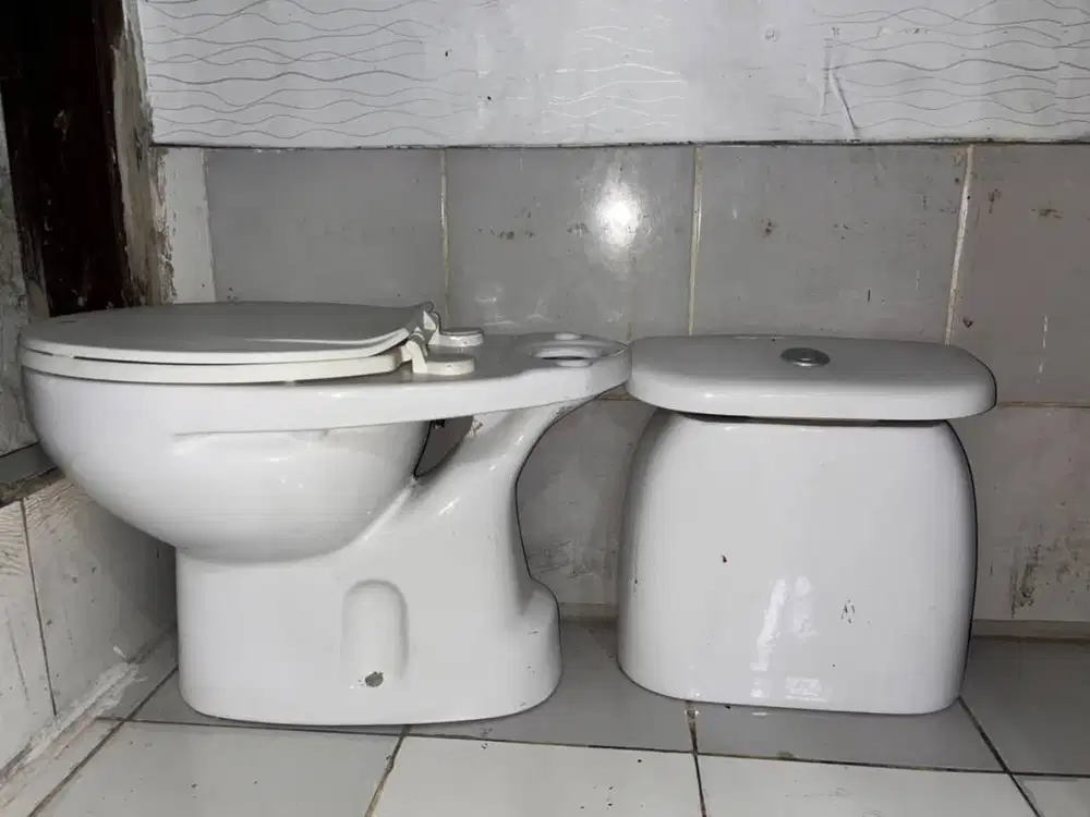 Toilet duduk tidak jadi pasang