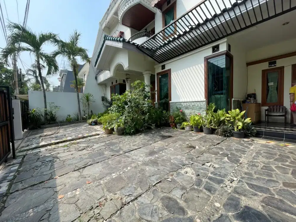 Dijual Rumah Bangunan Kokoh Di Pulomas Jakarta Timur