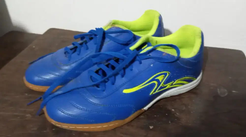 Sepatu Futsal Spec
