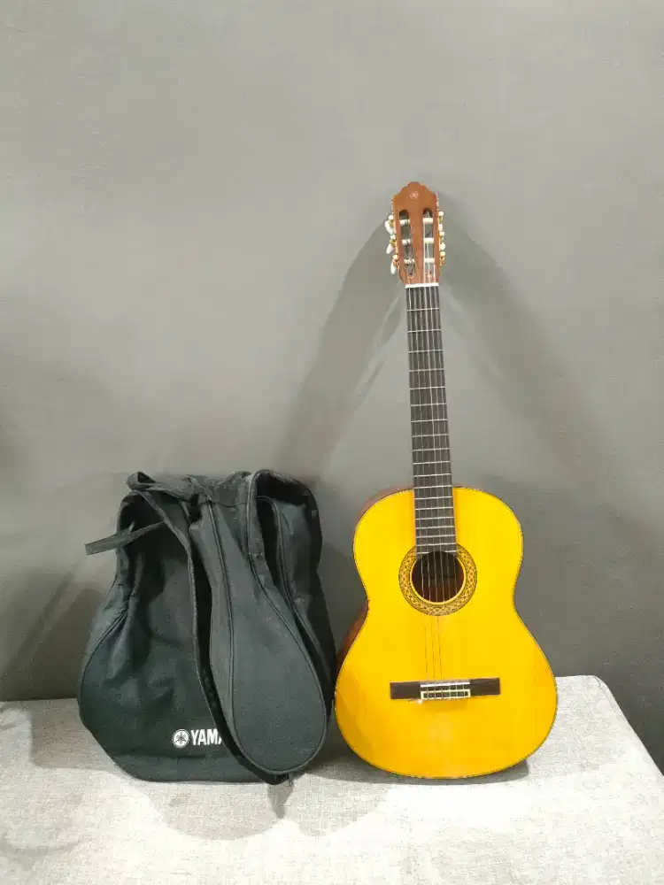 Gitar Yamaha C390 Nylon