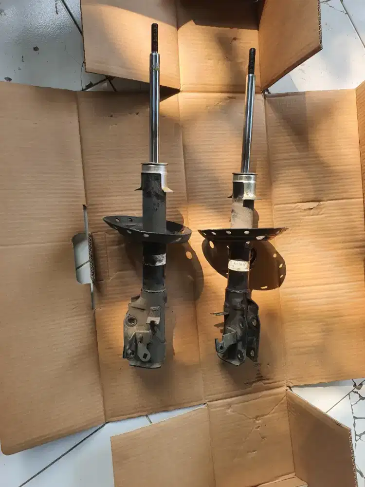 Shock breaker honda mobilio copotan/bekas