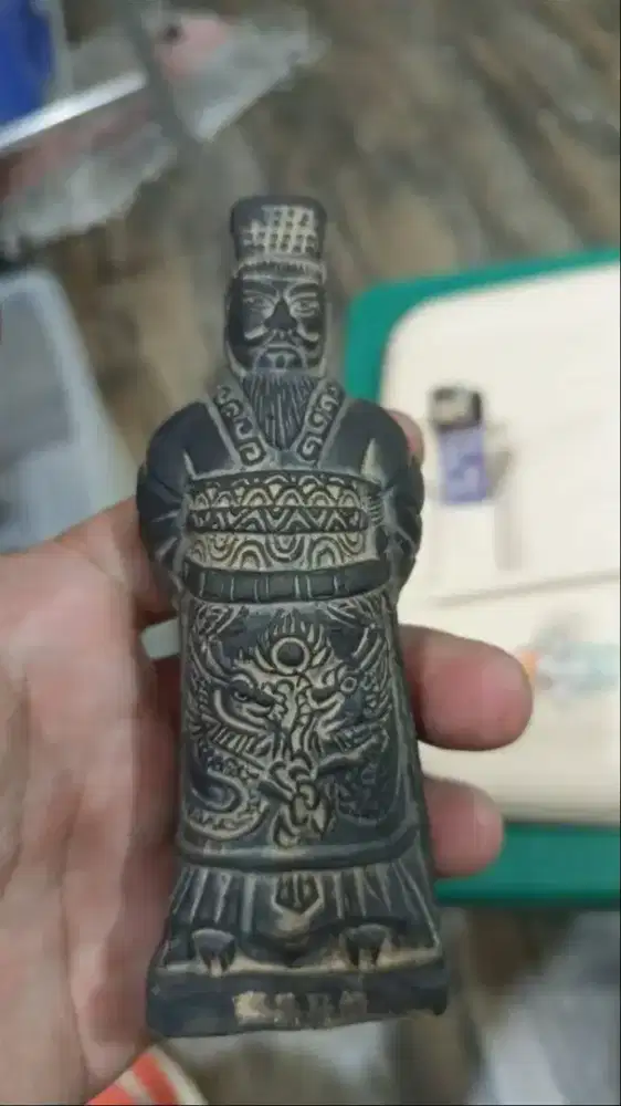 DIJUAL PATUNG CHINA TERBUAT DARI BAHAN KERAMIK