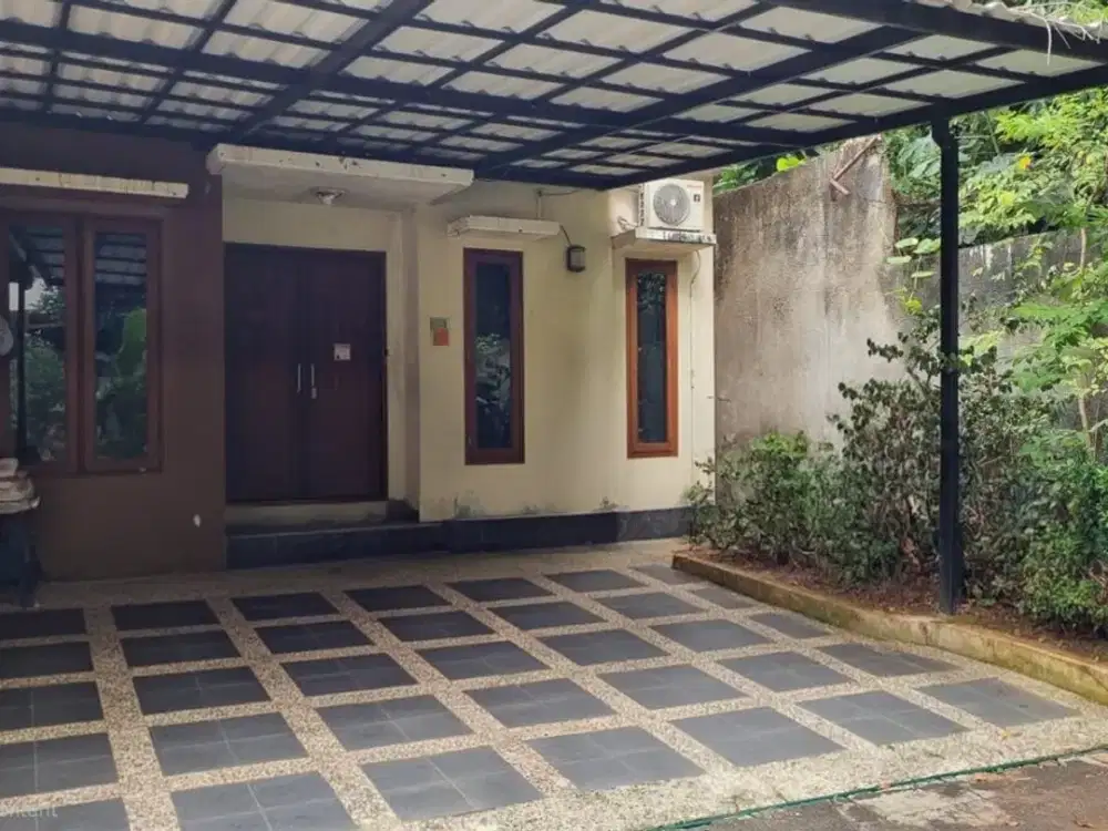 Dijual Rumah 2 Lantai di Jagakarsa, Jakarta Selatan - Hook, Asri