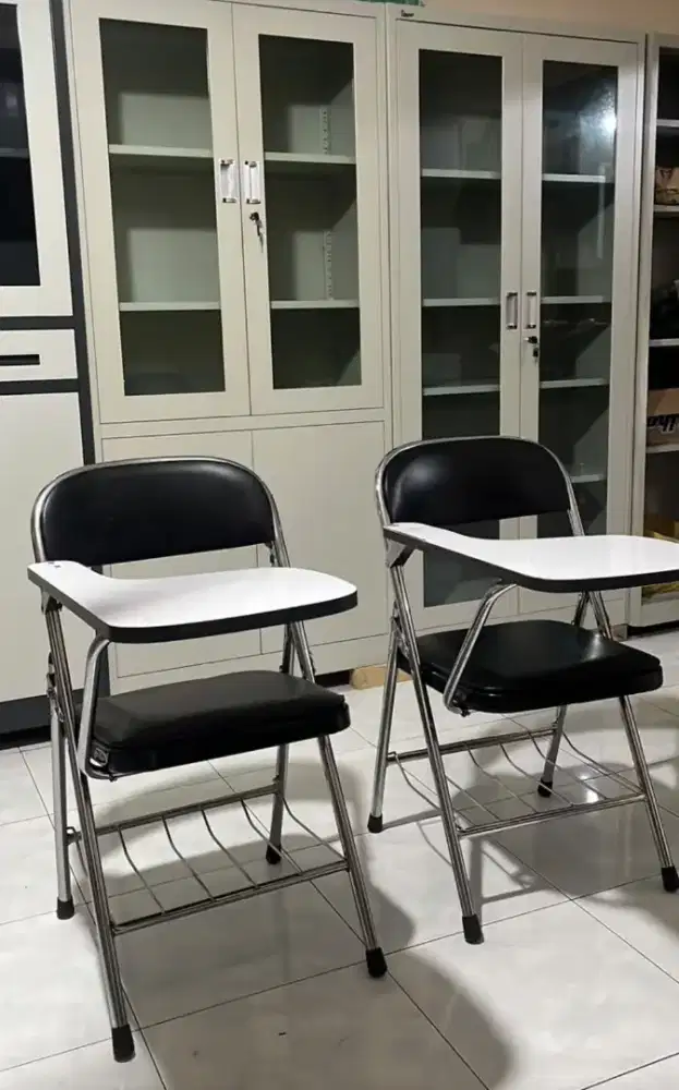 Kursi Kuliah Lipat Reject