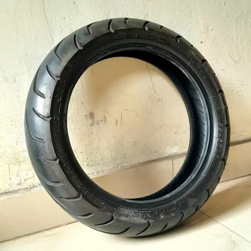BAN IRC 110/70-13 BAN DEPAN YAMAHA NMAX OLD NEW NEO TURBO. BEKAS MURAH