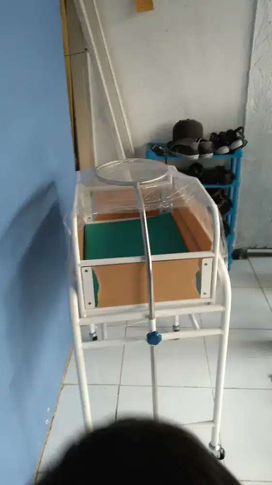 Ranjang bayi rumah sakit