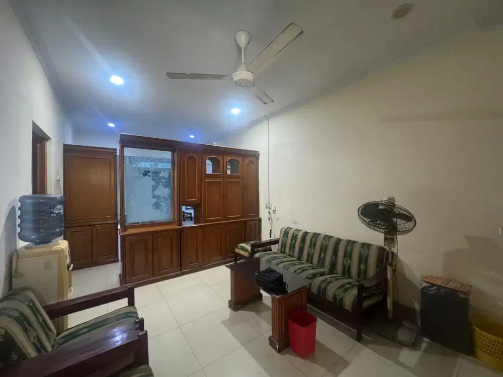ANA RUMAH COR TINGGI UK 7X20M DI KOMPLEK DUTA MAS JELAMBAR da
