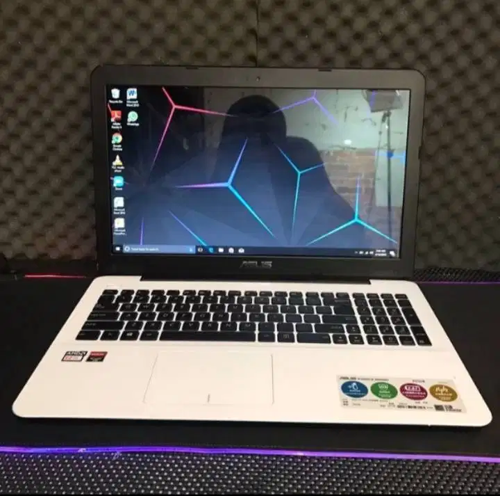 JUAL CEPAT Laptop Axus 14 Inc Ram 8GB